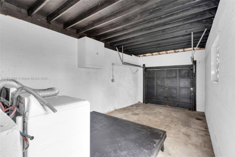Casa en venta en Miami, Florida, 3 dormitorios № 1862397 - foto 20