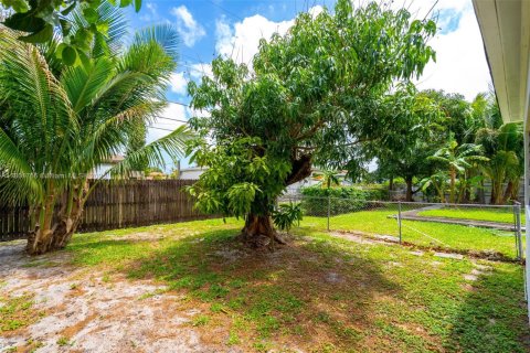 Casa en venta en Miami, Florida, 3 dormitorios № 1862397 - foto 21