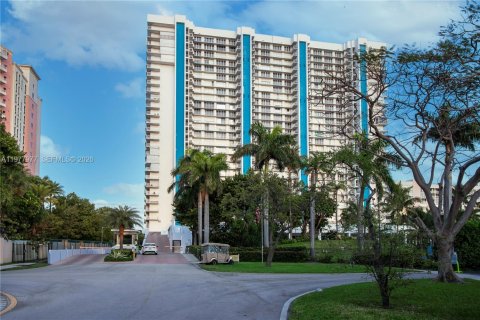 Copropriété à louer à Key Biscayne, Floride: 2 chambres, 174.19 m2 № 2045992 - photo 7