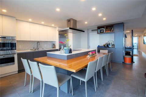 Copropriété à louer à Key Biscayne, Floride: 2 chambres, 174.19 m2 № 2045992 - photo 3