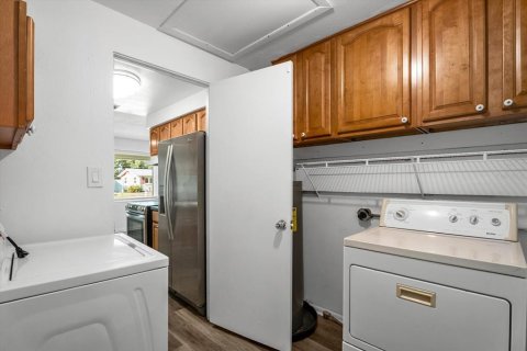 Villa ou maison à vendre à Sarasota, Floride: 2 chambres, 83.61 m2 № 2167540 - photo 12