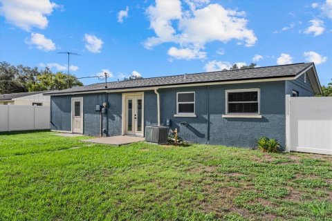 Villa ou maison à vendre à Sarasota, Floride: 2 chambres, 83.61 m2 № 2167540 - photo 26