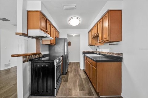 Villa ou maison à vendre à Sarasota, Floride: 2 chambres, 83.61 m2 № 2167540 - photo 10