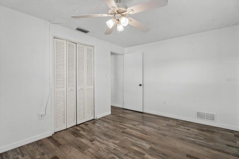 Villa ou maison à vendre à Sarasota, Floride: 2 chambres, 83.61 m2 № 2167540 - photo 15