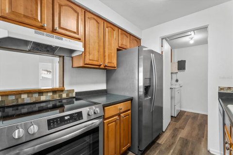Villa ou maison à vendre à Sarasota, Floride: 2 chambres, 83.61 m2 № 2167540 - photo 8