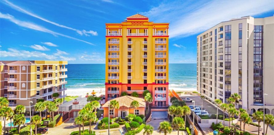 Condo in Daytona Beach, Florida, 3 bedrooms № 2199573