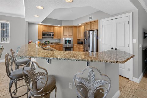 Condo in Daytona Beach, Florida, 3 bedrooms № 2199573 - photo 18