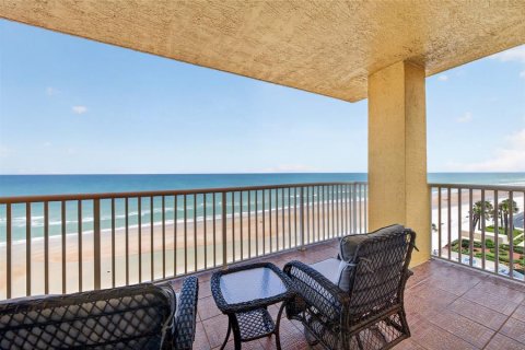 Condo in Daytona Beach, Florida, 3 bedrooms № 2199573 - photo 3