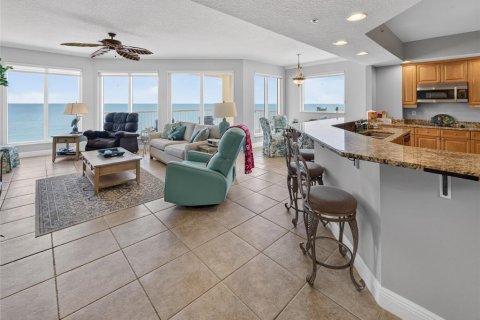 Condo in Daytona Beach, Florida, 3 bedrooms № 2199573 - photo 7