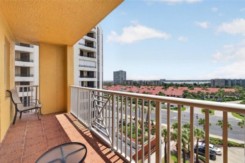 Condo in Daytona Beach, Florida, 3 bedrooms № 2199573 - photo 25