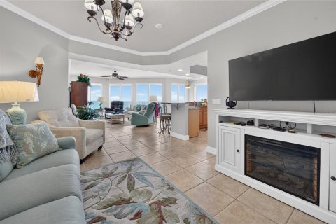 Condo in Daytona Beach, Florida, 3 bedrooms № 2199573 - photo 10