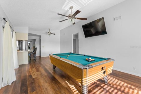 House in Brandon, Florida 4 bedrooms, 202.25 sq.m. № 2223007 - photo 13
