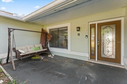 House in Brandon, Florida 4 bedrooms, 202.25 sq.m. № 2223007 - photo 3