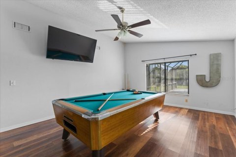 House in Brandon, Florida 4 bedrooms, 202.25 sq.m. № 2223007 - photo 14