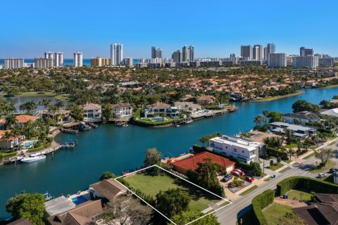 Terreno en venta en Hollywood, Florida № 2023418 - foto 2