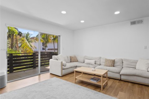 Copropriété à louer à Miami, Floride: 2 chambres, 88.72 m2 № 2076151 - photo 3