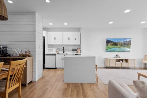 Copropriété à louer à Miami, Floride: 2 chambres, 88.72 m2 № 2076151 - photo 6