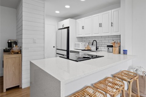 Copropriété à louer à Miami, Floride: 2 chambres, 88.72 m2 № 2076151 - photo 9