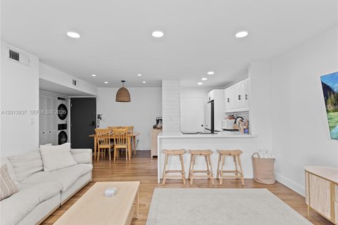 Copropriété à louer à Miami, Floride: 2 chambres, 88.72 m2 № 2076151 - photo 4