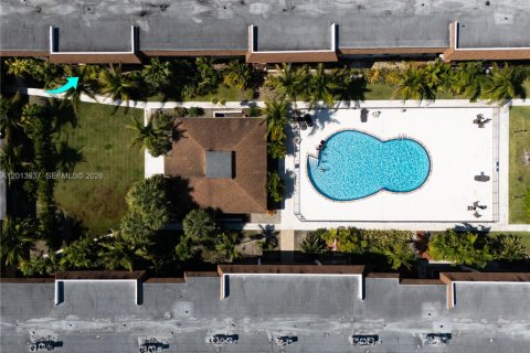 Copropriété à louer à Miami, Floride: 2 chambres, 88.72 m2 № 2076151 - photo 23