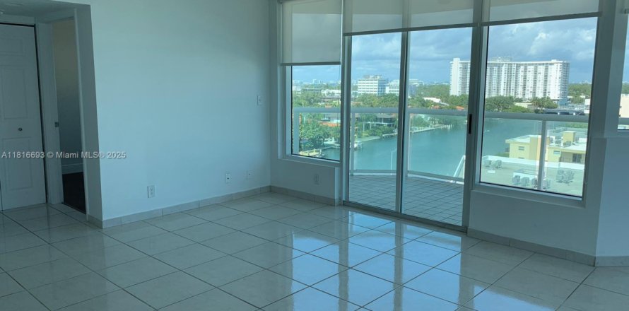 Condo à Miami Beach, Floride, 2 chambres № 1770468