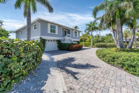 Casa en alquiler en Boca Grande, Florida, 2 dormitorios, 143.07 m2 № 1910232 - foto 1
