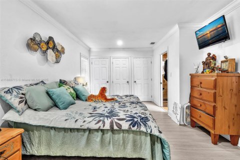 Villa ou maison à vendre à Hialeah, Floride: 5 chambres, 224.92 m2 № 1897697 - photo 13