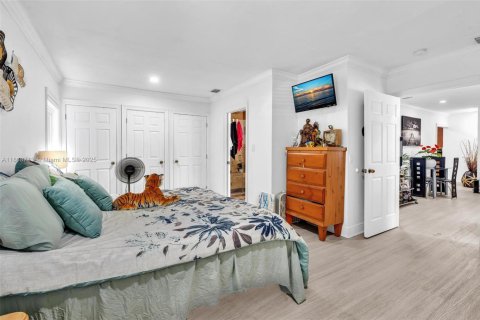 Villa ou maison à vendre à Hialeah, Floride: 5 chambres, 224.92 m2 № 1897697 - photo 14