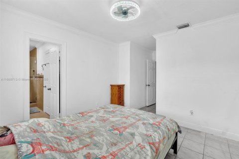 Villa ou maison à vendre à Hialeah, Floride: 5 chambres, 224.92 m2 № 1897697 - photo 24