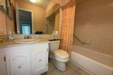 Condo in New Port Richey, Florida, 1 bedroom  № 2235436 - photo 9