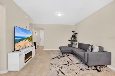 Touwnhouse à vendre à Orlando, Floride: 3 chambres, 155.61 m2 № 1845015 - photo 3