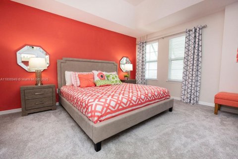 Adosado en venta en Kissimmee, Florida, 3 dormitorios № 1958650 - foto 18