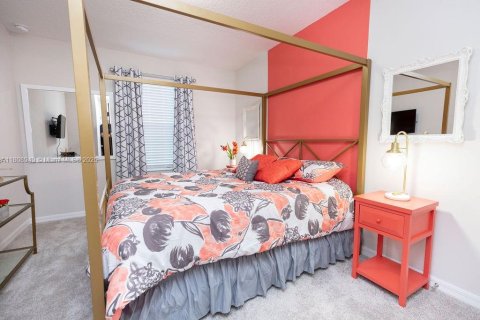 Adosado en venta en Kissimmee, Florida, 3 dormitorios № 1958650 - foto 17