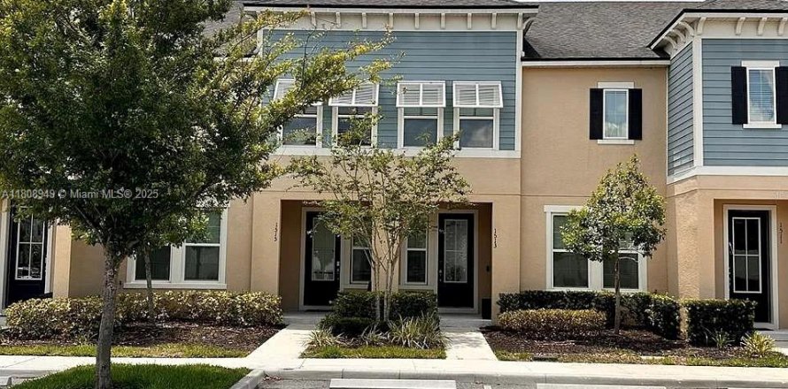 Adosado en Kissimmee, Florida 3 dormitorios № 1958650