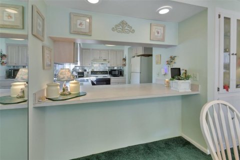 Купить кондоминиум в Деланд, Флорида 6 комнат, 107.4м2, № 1720315 - фото 8