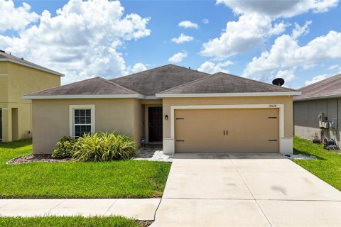 House in Wimauma, Florida 3 bedrooms, 132.94 sq.m. № 1800180 - photo 1