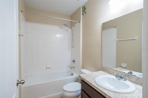 House in Wimauma, Florida 3 bedrooms, 132.94 sq.m. № 1800180 - photo 18