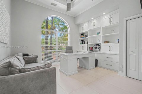 House in Palmetto Bay, Florida 5 bedrooms, 471.85 sq.m. № 2243983 - photo 19