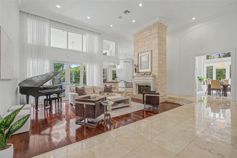 House in Palmetto Bay, Florida 5 bedrooms, 471.85 sq.m. № 2243983 - photo 4