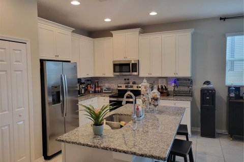 Villa ou maison à vendre à Zephyrhills, Floride: 4 chambres, 212.84 m2 № 2430450 - photo 7