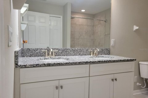 Villa ou maison à vendre à Zephyrhills, Floride: 4 chambres, 212.84 m2 № 2430450 - photo 15