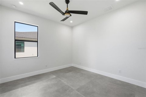 Villa ou maison à vendre à Cape Coral, Floride: 3 chambres, 219.71 m2 № 2396475 - photo 21