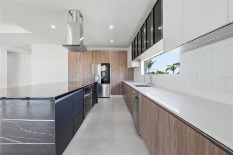 Villa ou maison à vendre à Cape Coral, Floride: 3 chambres, 219.71 m2 № 2396475 - photo 13