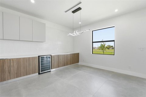 Villa ou maison à vendre à Cape Coral, Floride: 3 chambres, 219.71 m2 № 2396475 - photo 14