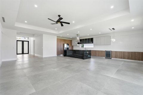 Villa ou maison à vendre à Cape Coral, Floride: 3 chambres, 219.71 m2 № 2396475 - photo 7