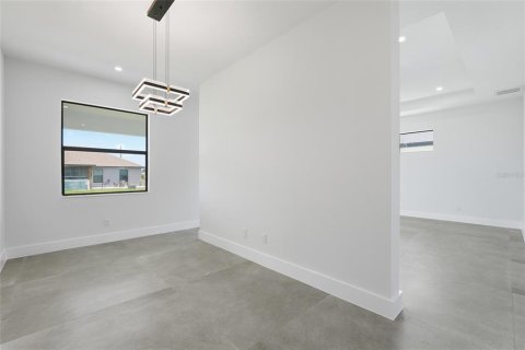 Villa ou maison à vendre à Cape Coral, Floride: 3 chambres, 219.71 m2 № 2396475 - photo 15