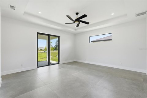 Villa ou maison à vendre à Cape Coral, Floride: 3 chambres, 219.71 m2 № 2396475 - photo 16