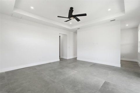 Villa ou maison à vendre à Cape Coral, Floride: 3 chambres, 219.71 m2 № 2396475 - photo 18
