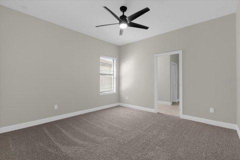 House in Haines City, Florida 3 bedrooms, 142.51 sq.m. № 1115222 - photo 19