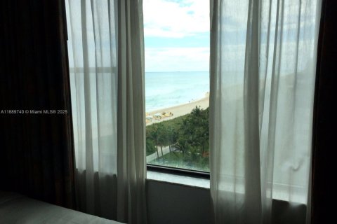 Condo in Miami Beach, Florida  № 1944091 - photo 13